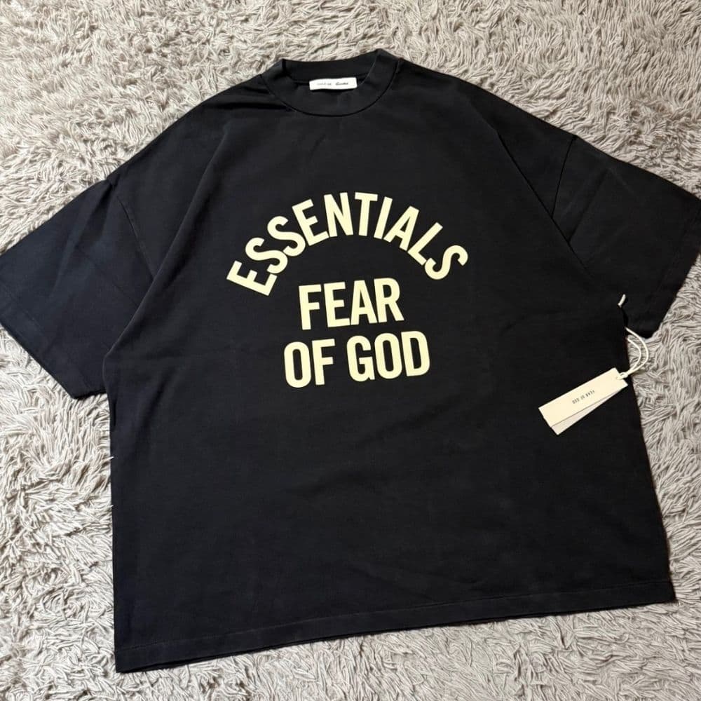 Essentials t-shirt
